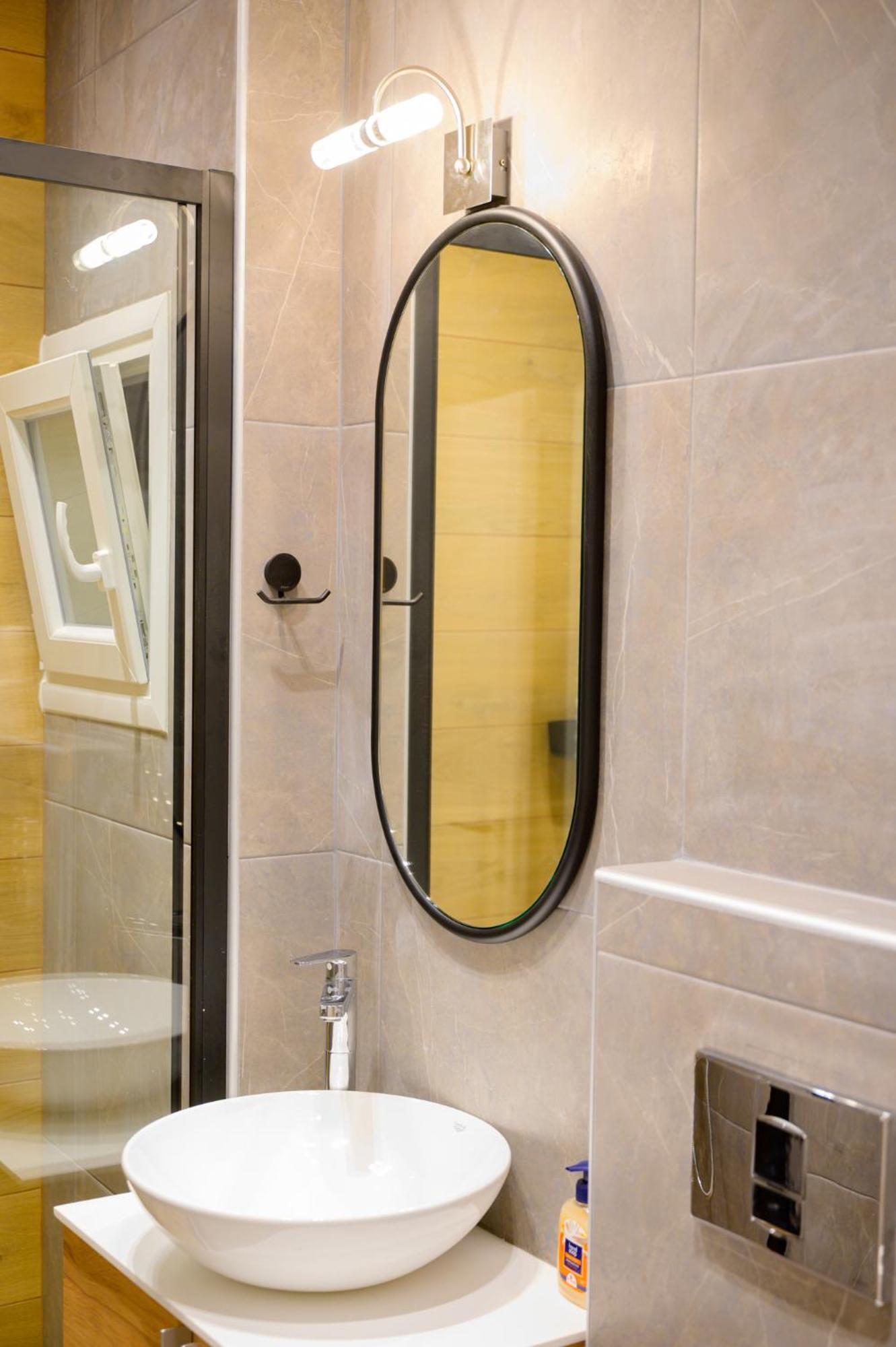 New Modern 2Nd Floor Apartment Thessalonique Extérieur photo
