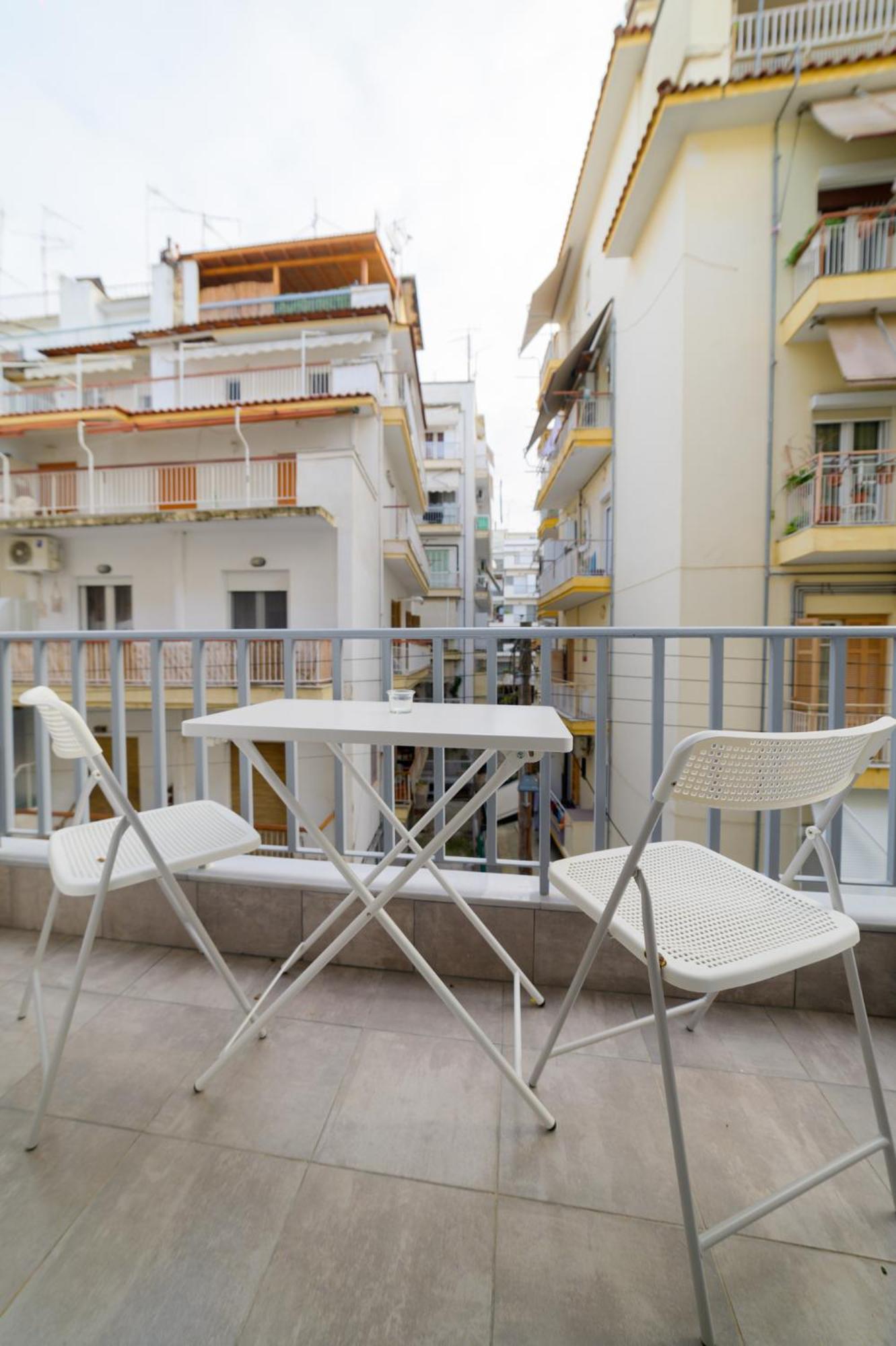 New Modern 2Nd Floor Apartment Thessalonique Extérieur photo